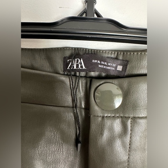 Zara Faux Leather Pants - Picture 5 of 6